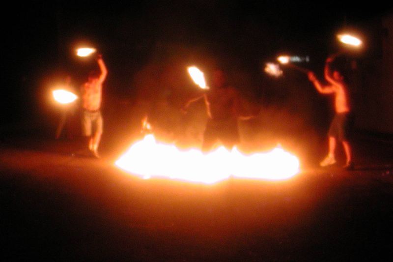 09.04.2001.TrioLoco02